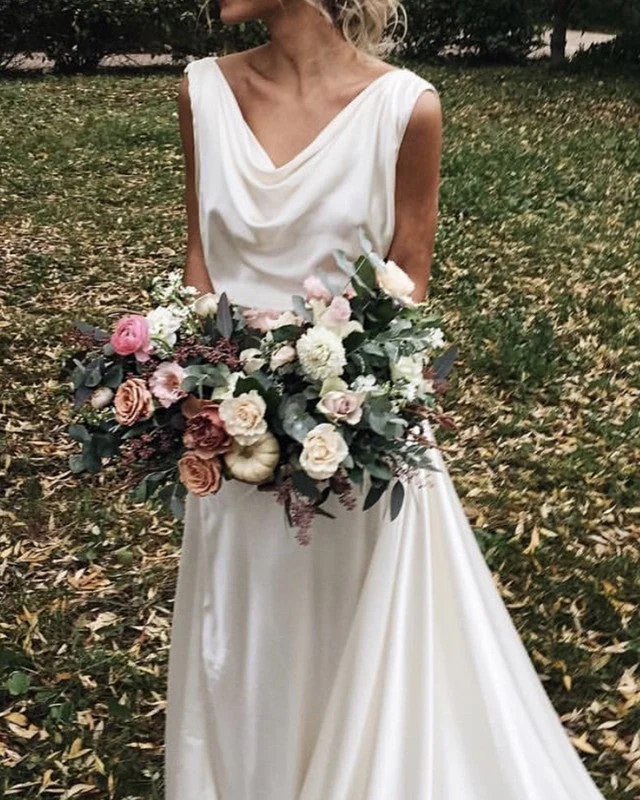 Simple Boho Wedding Dress Satin Draped Back Strapless Bridal Dress