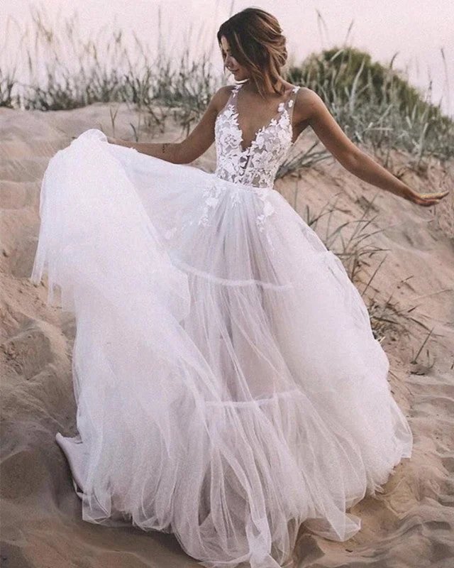 Tulle Ruffles Bohemian Wedding Dress Lace Appliques V Neck Beaded Bridal Gown