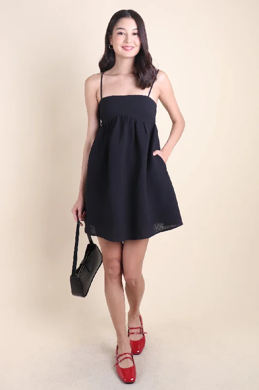 PICCO BABYDOLL TRAPEZE DRESS IN BLACK Casual chic unclassified dresses