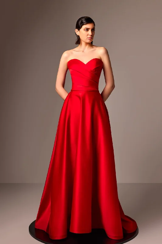 Sweetheart neckline satin gown Cotton unclassified dresses