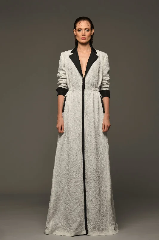 Wrinkled taffeta coat dress with black lapel Long unclassified dresses