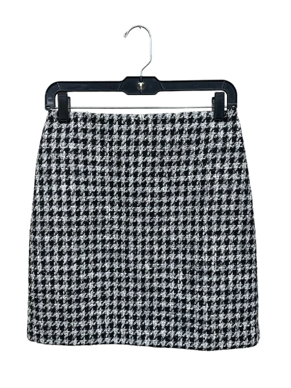 Black & White Skirt Mini & Short Loft, Size 2 Colorful Mini Skirt