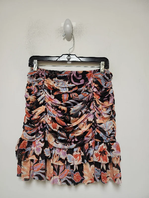 Skirt Mini & Short By Chelsea And Violet In Floral Print, Size: 18 Raw Hem Mini Skirt